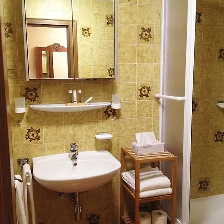 Berghotel Maderhalm Garni 3*