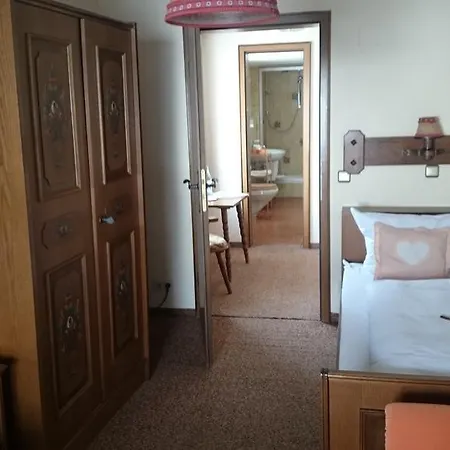 Guest house Berghotel Maderhalm Garni